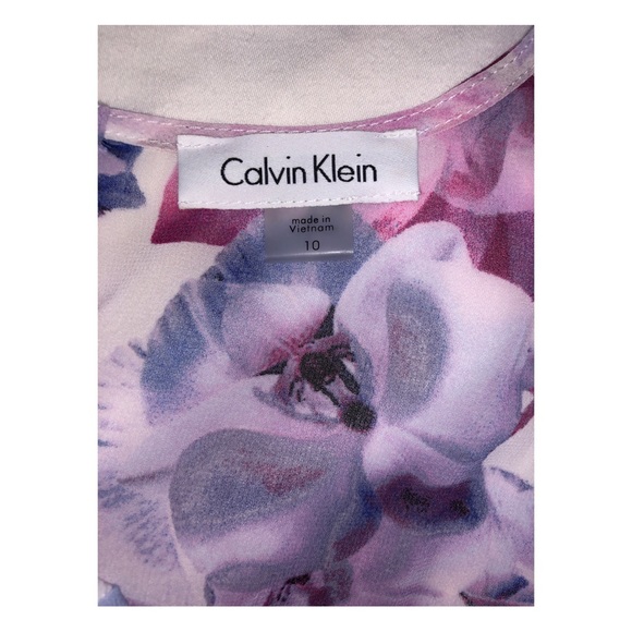 Calvin Klein - Picture 4 of 4